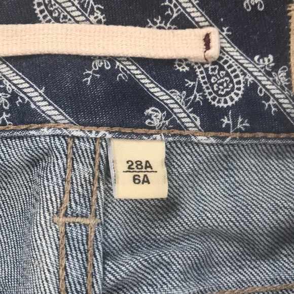 GAP Mid-Rise Boot Cut Jeans - Picture 5 of 6